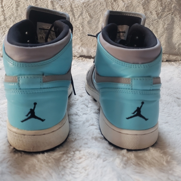 Nike 2015 AIR JORDAN 1 MID GS TIDE POOL SZ 7Y 332148 BABY BLUE GREY MID SNEAKER - Picture 2 of 12
